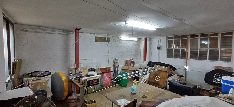 7 Bedroom Property for Sale in Harpington A H North West